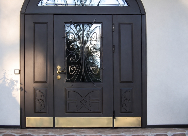 Как подобрать входную металлическую дверь под определенный проем