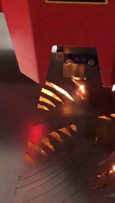 Фото лазерной резки металла для входных дверей